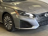 Used 2024 Nissan Altima 2.5 SV image 3