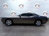 Used 2014 Dodge Challenger SXT image 2