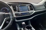 Used 2019 Toyota Highlander SE image 6