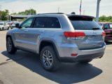 Used 2017 Jeep Grand Cherokee Limited image 4