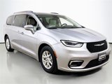 Used 2021 Chrysler Pacifica Touring-L image 3