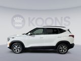 Used 2022 Kia Seltos EX image 2