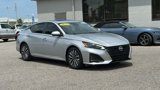 Used 2023 Nissan Altima 2.5 SV image 3