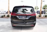 Used 2022 Chrysler Pacifica Touring-L image 6
