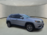 Used 2019 Jeep Cherokee Latitude Plus image 3