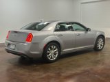 Used 2016 Chrysler 300 Limited image 4