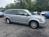 Used 2015 Chrysler Town & Country Touring image 2