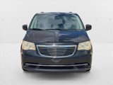 Used 2014 Chrysler Town & Country Touring image 2