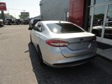 Used 2017 Ford Fusion SE image 2
