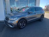 Certified 2024 Volkswagen Tiguan SE w/ Panoramic Sunroof Package image 3