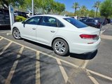 Used 2020 Volkswagen Passat 2.0T SE image 3