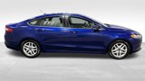 Used 2015 Ford Fusion SE image 2