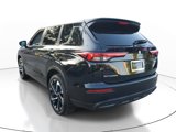 Used 2022 Mitsubishi Outlander ES image 2