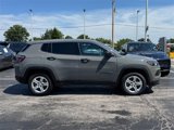 Used 2023 Jeep Compass Sport image 2