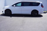 Used 2018 Chrysler Pacifica Touring-L w/ Premium Audio Group image 3