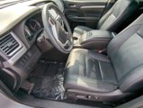 Used 2016 Toyota Highlander XLE image 2