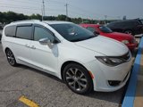 Used 2018 Chrysler Pacifica Limited w/ Tire & Wheel Group image 2