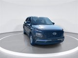 Used 2022 Hyundai Venue SE image 2