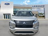 Used 2022 Mitsubishi Outlander SE image 2