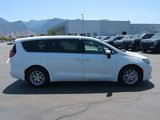 Used 2022 Chrysler Voyager LX image 2