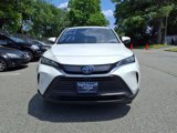 Used 2022 Toyota Venza LE image 2