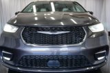 Used 2021 Chrysler Pacifica Touring-L image 3