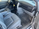 Used 2005 Chrysler Town & Country Touring w/ Leather Interior Group image 6