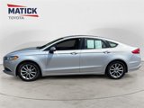 Used 2017 Ford Fusion SE w/ Fusion SE Technology Package image 4
