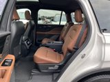 Used 2023 Lincoln Aviator Reserve w/ Equipment Group 201A image 5