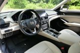 Used 2019 Honda Accord Touring image 2