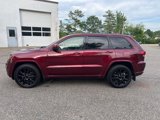 Used 2018 Jeep Grand Cherokee Altitude image 2