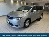 Used 2017 Chrysler Pacifica Touring-L image 2
