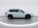 Certified 2024 Volkswagen Tiguan SE R-Line image 2
