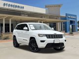 Used 2018 Jeep Grand Cherokee Altitude image 2