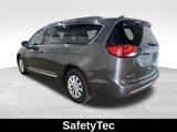 Used 2017 Chrysler Pacifica Touring-L image 4