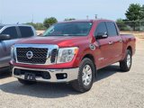 Used 2017 Nissan Titan SV image 3