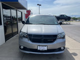 Used 2017 Dodge Grand Caravan GT image 3