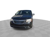 Used 2014 Chrysler Town & Country Touring-L w/ Driver Convenience Group image 3