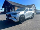 Used 2023 Toyota Highlander LE image 2