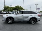 Used 2019 Toyota Highlander LE image 5