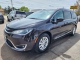 Used 2018 Chrysler Pacifica Touring-L w/ Advanced Safetytec Group image 4