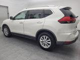Used 2017 Nissan Rogue SV image 3