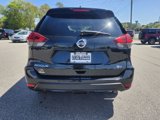 Used 2017 Nissan Rogue SV image 4
