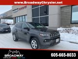Used 2023 Jeep Compass Latitude image 2