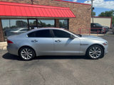 Used 2018 Jaguar XF Premium image 2