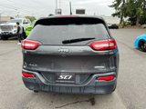 Used 2016 Jeep Cherokee Latitude image 6
