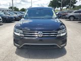 Used 2018 Volkswagen Tiguan SEL image 2
