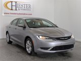 Used 2016 Chrysler 200 Limited image 2