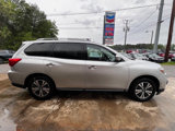 Used 2017 Nissan Pathfinder SV image 6