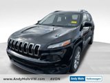Used 2015 Jeep Cherokee Latitude image 2